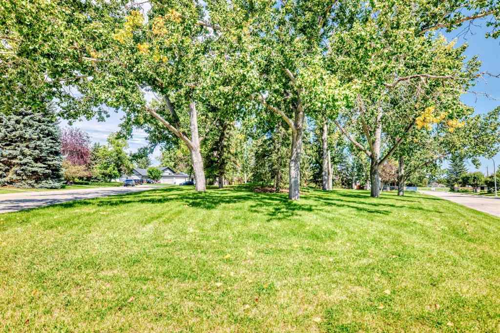 MLS® A2250469 - 191 Lake Arrow Green SE in Lake Bonavista Calgary, Residential