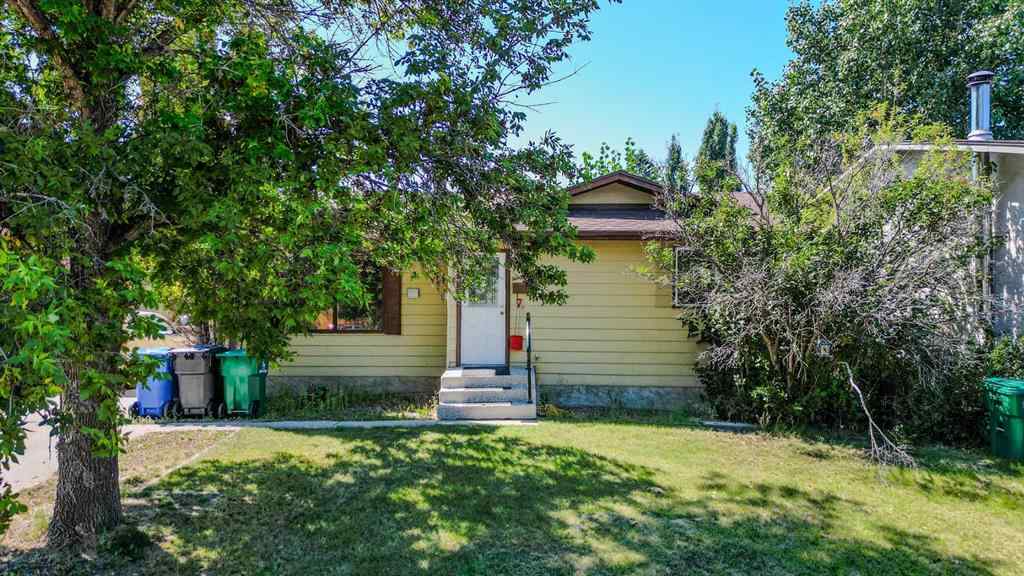 MLS® A2250471 - 34 Pensacola Court W in Varsity Village Lethbridge, Residential