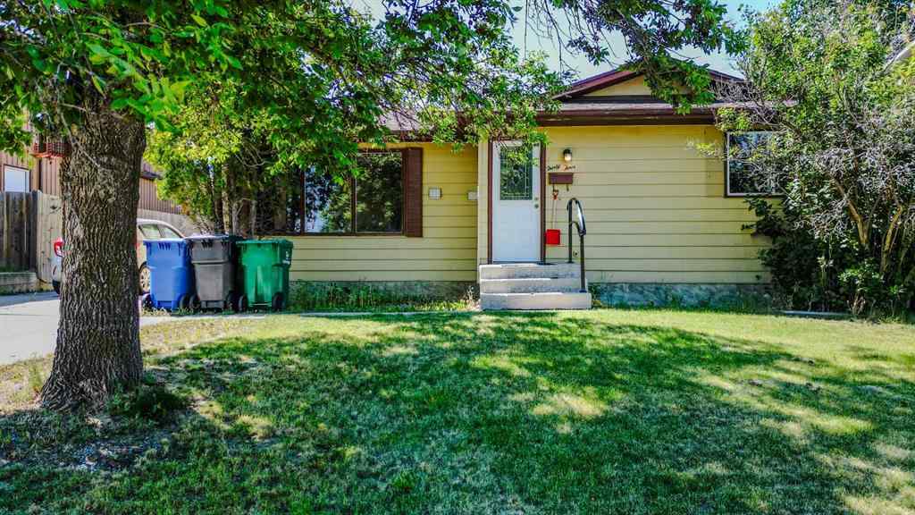MLS® A2250471 - 34 Pensacola Court W in Varsity Village Lethbridge, Residential