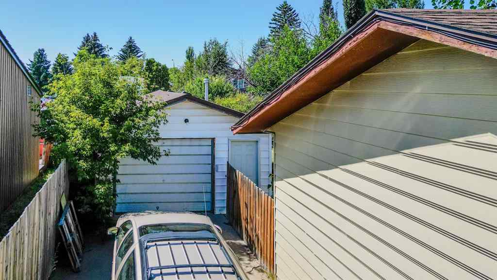 MLS® A2250471 - 34 Pensacola Court W in Varsity Village Lethbridge, Residential