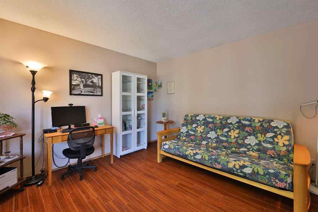MLS® A2250471 - 34 Pensacola Court W in Varsity Village Lethbridge, Residential