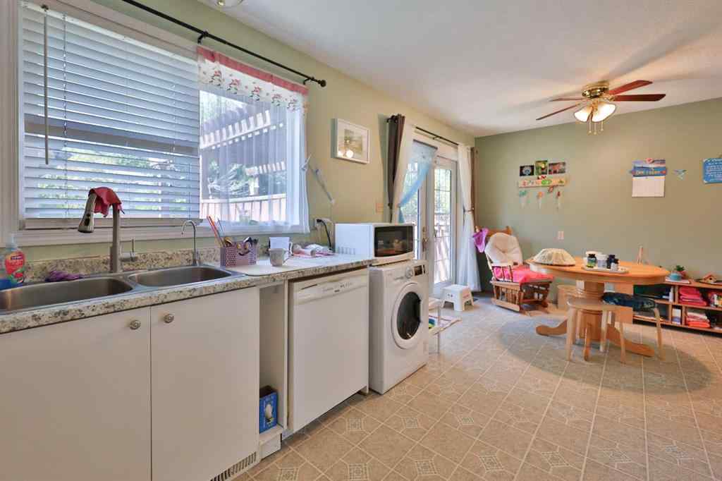 MLS® A2250471 - 34 Pensacola Court W in Varsity Village Lethbridge, Residential