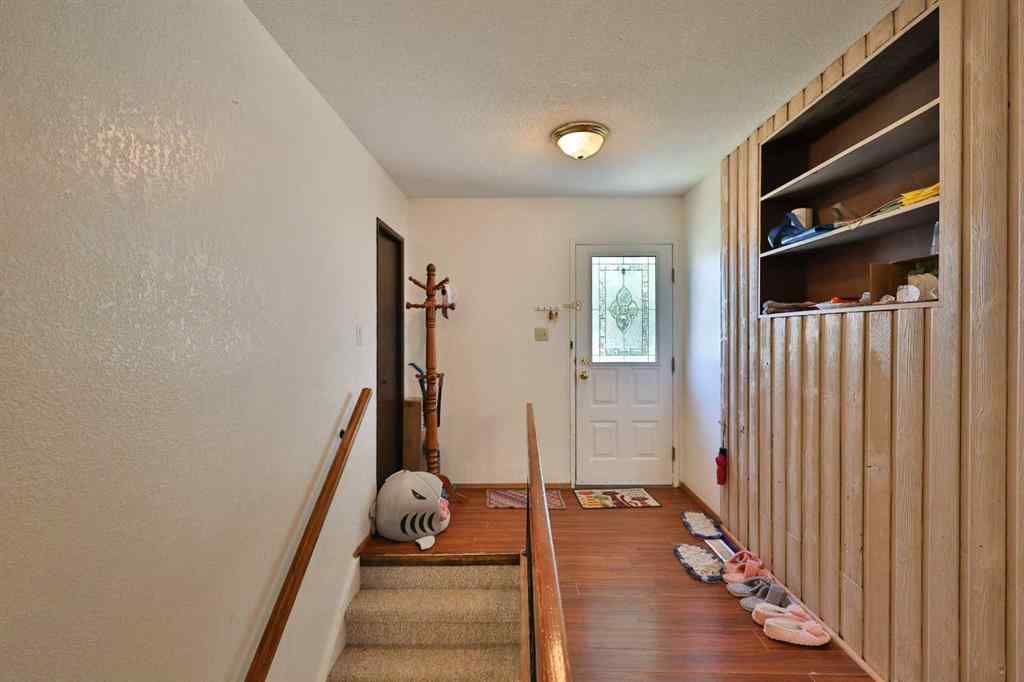 MLS® A2250471 - 34 Pensacola Court W in Varsity Village Lethbridge, Residential