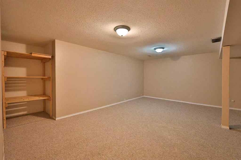 MLS® A2250471 - 34 Pensacola Court W in Varsity Village Lethbridge, Residential
