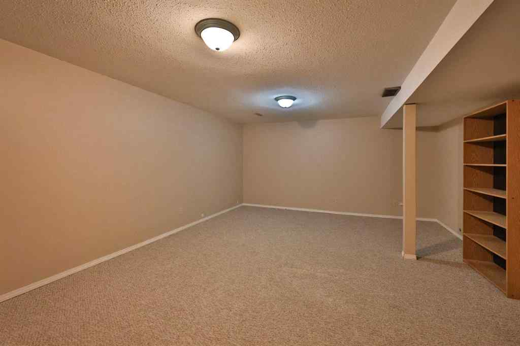 MLS® A2250471 - 34 Pensacola Court W in Varsity Village Lethbridge, Residential