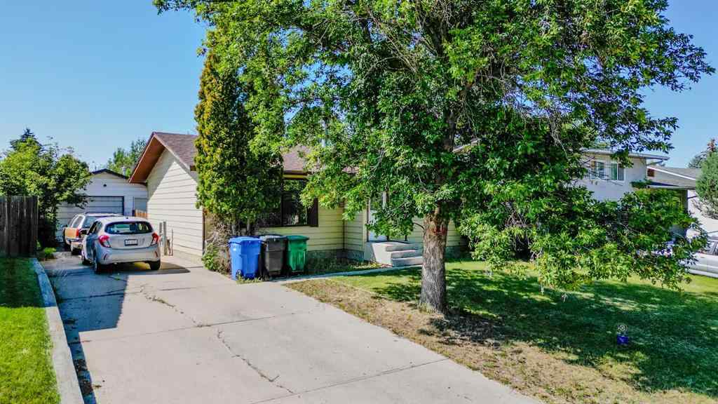 MLS® A2250471 - 34 Pensacola Court W in Varsity Village Lethbridge, Residential