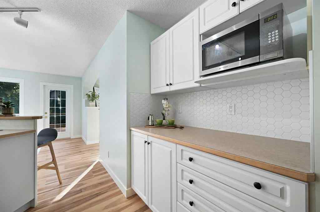 MLS® A2250474 - 63 Arbour Stone Close NW in Arbour Lake Calgary, Residential