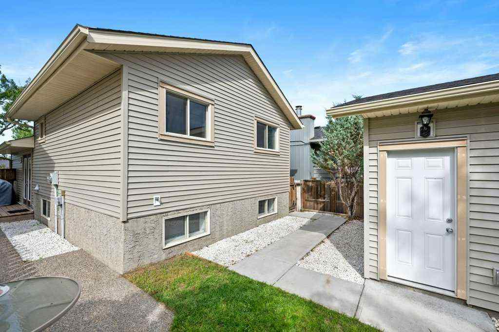 MLS® A2250476 - 55 Macewan Drive NW in MacEwan Glen Calgary, Residential