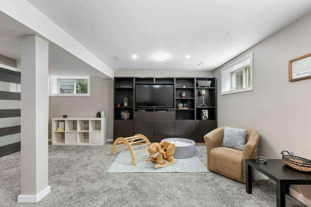 MLS® A2250476 - 55 Macewan Drive NW in MacEwan Glen Calgary, Residential