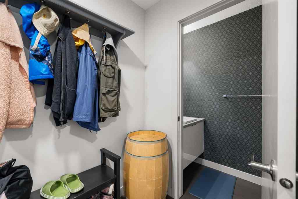 MLS® A2250478 - 3527 69 Street NW in Bowness Calgary, Residential