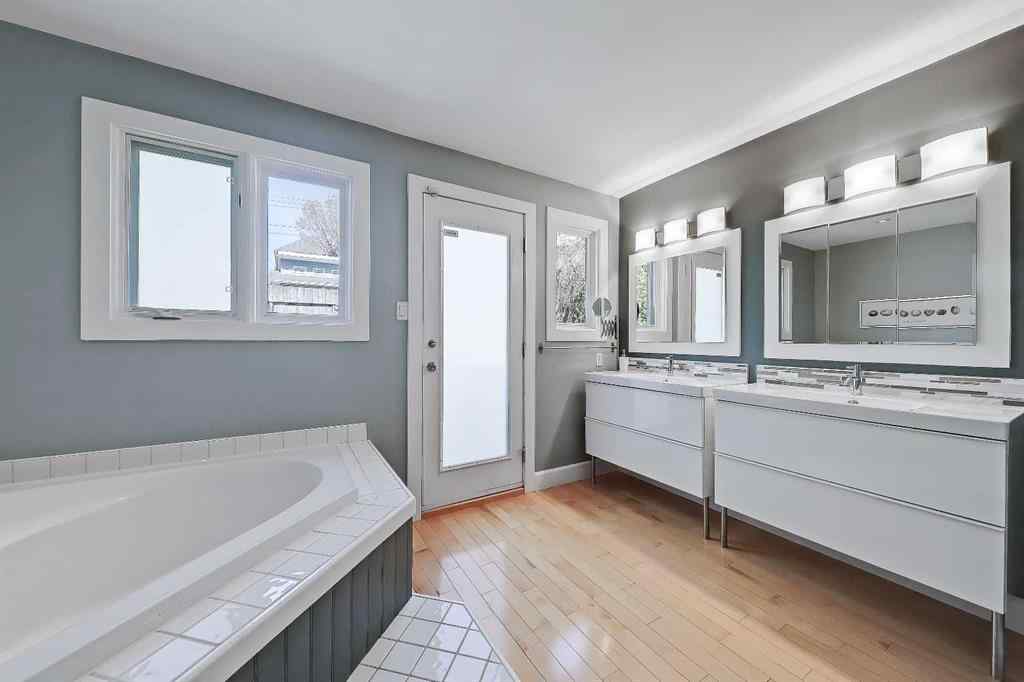 MLS® A2250479 - 1720 12 Avenue NW in Hounsfield Heights/Briar Hill Calgary, Residential