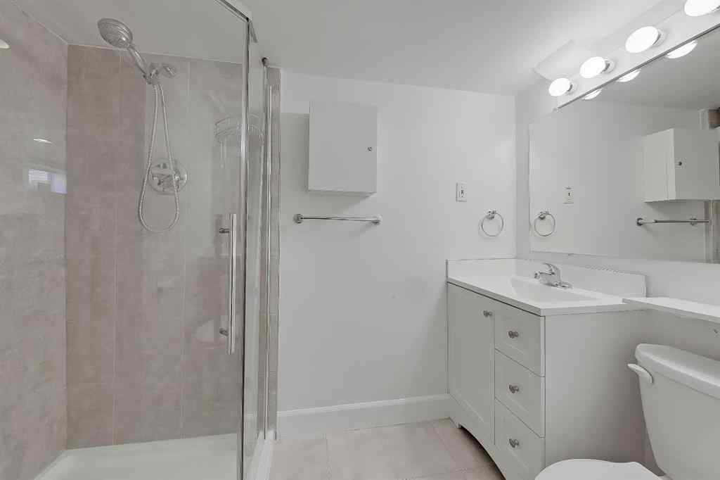 MLS® A2250479 - 1720 12 Avenue NW in Hounsfield Heights/Briar Hill Calgary, Residential
