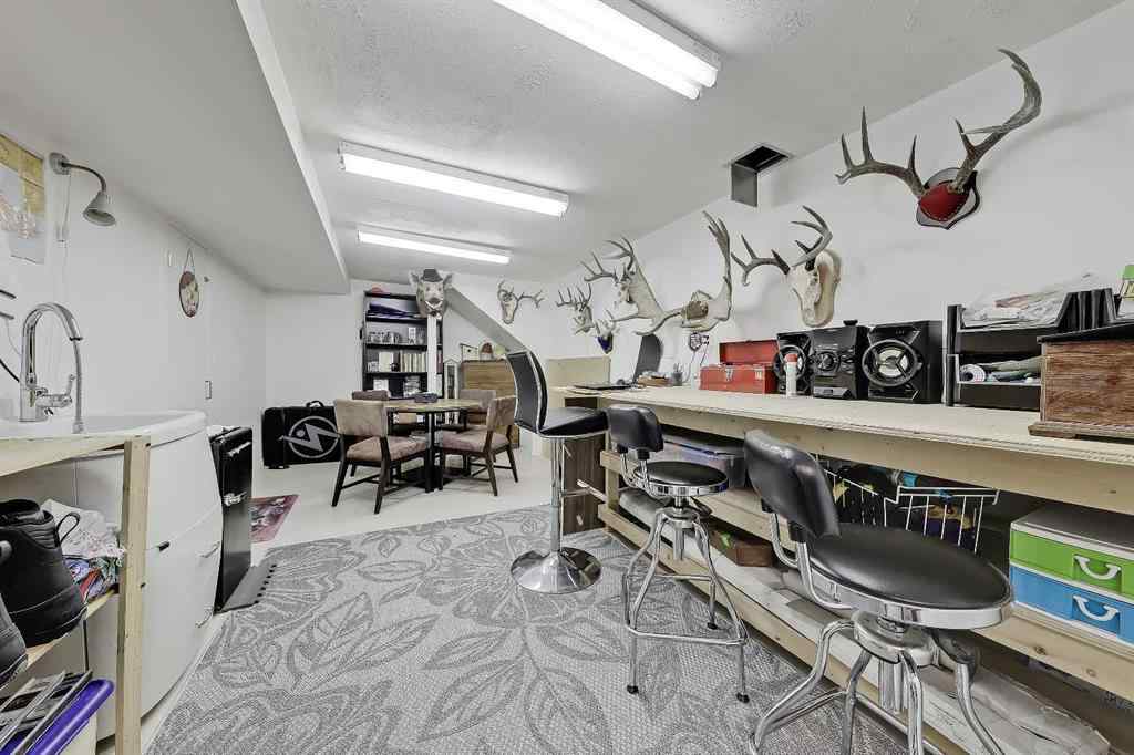 MLS® A2250479 - 1720 12 Avenue NW in Hounsfield Heights/Briar Hill Calgary, Residential