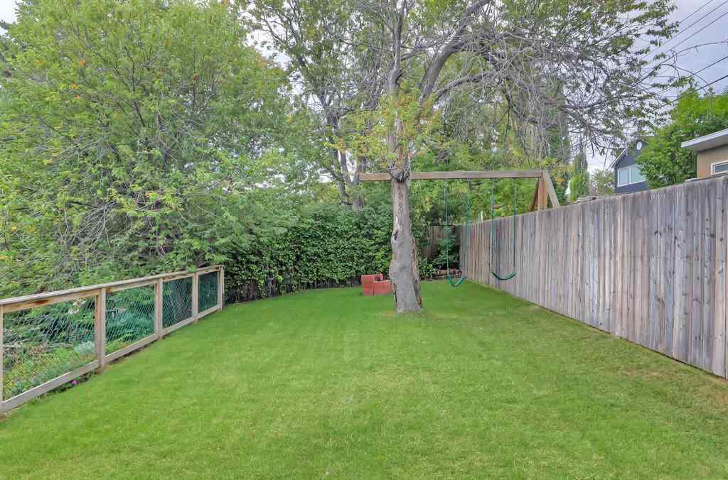 MLS® A2250479 - 1720 12 Avenue NW in Hounsfield Heights/Briar Hill Calgary, Residential