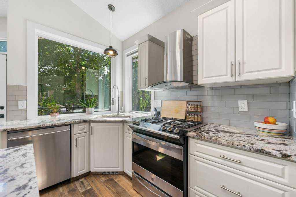 MLS® A2250481 - 139 Douglasdale Point SE in Douglasdale/Glen Calgary, Residential