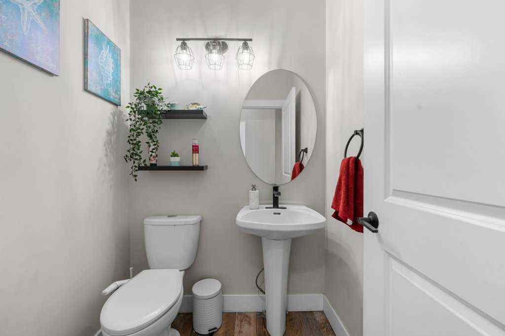 MLS® A2250481 - 139 Douglasdale Point SE in Douglasdale/Glen Calgary, Residential