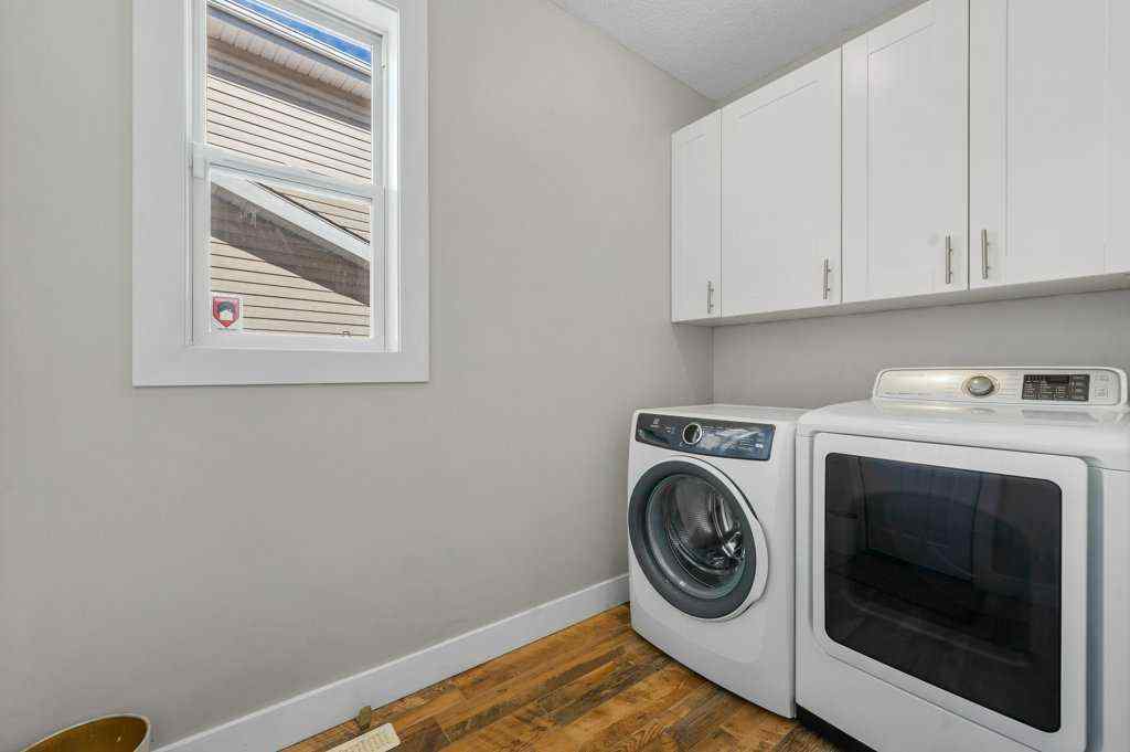 MLS® A2250481 - 139 Douglasdale Point SE in Douglasdale/Glen Calgary, Residential