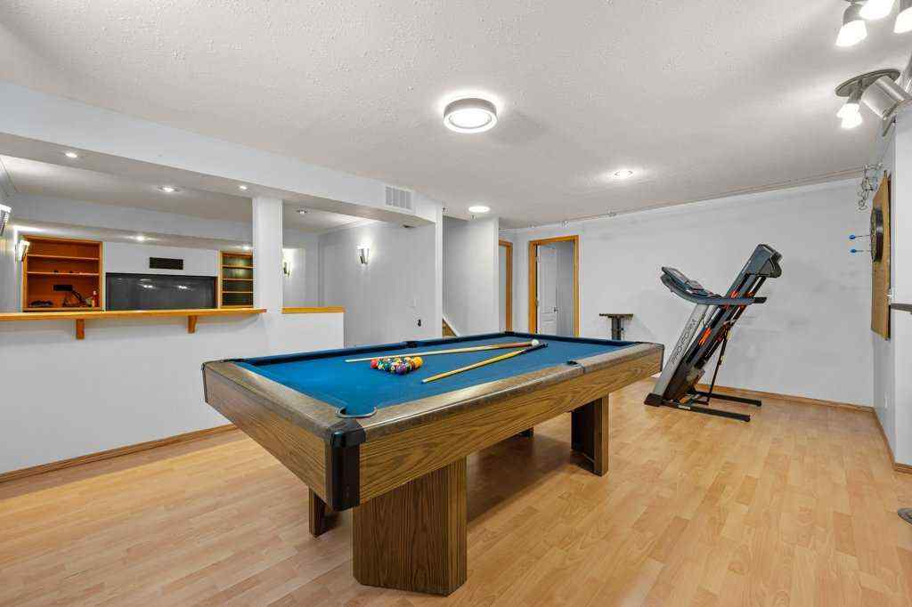 MLS® A2250481 - 139 Douglasdale Point SE in Douglasdale/Glen Calgary, Residential