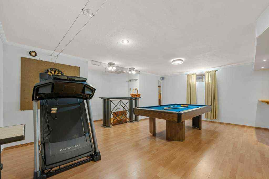 MLS® A2250481 - 139 Douglasdale Point SE in Douglasdale/Glen Calgary, Residential