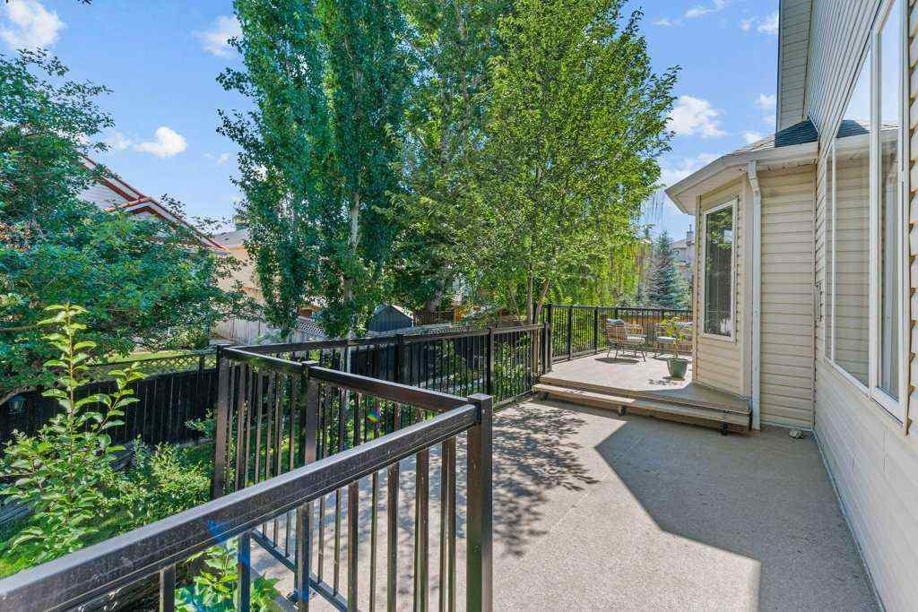 MLS® A2250481 - 139 Douglasdale Point SE in Douglasdale/Glen Calgary, Residential