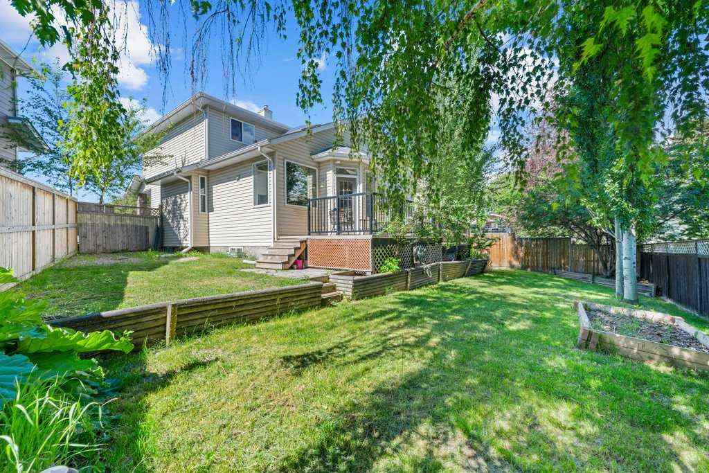 MLS® A2250481 - 139 Douglasdale Point SE in Douglasdale/Glen Calgary, Residential