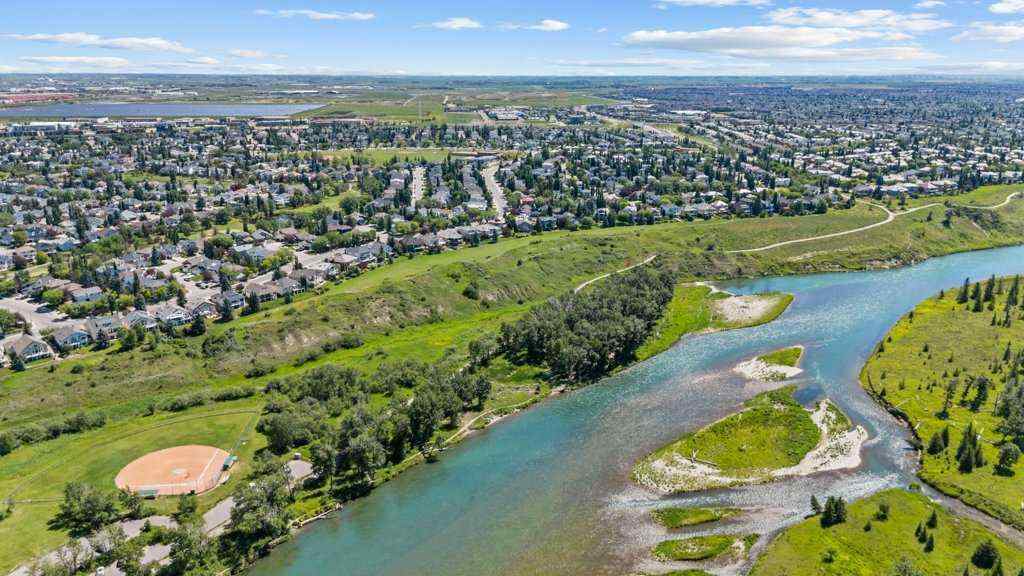 MLS® A2250481 - 139 Douglasdale Point SE in Douglasdale/Glen Calgary, Residential