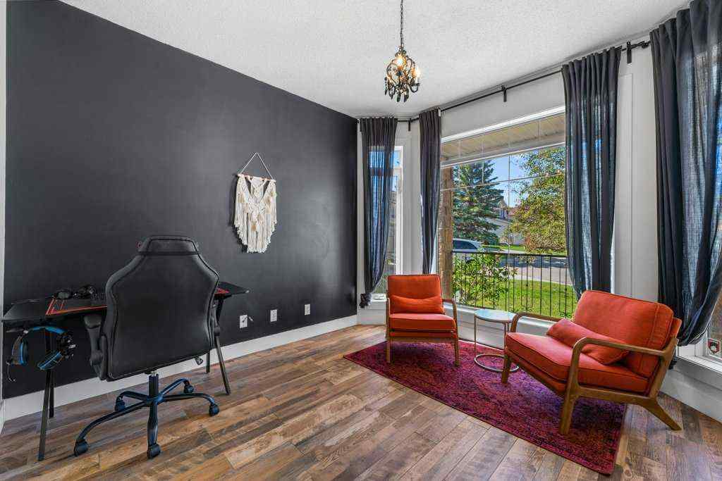 MLS® A2250481 - 139 Douglasdale Point SE in Douglasdale/Glen Calgary, Residential