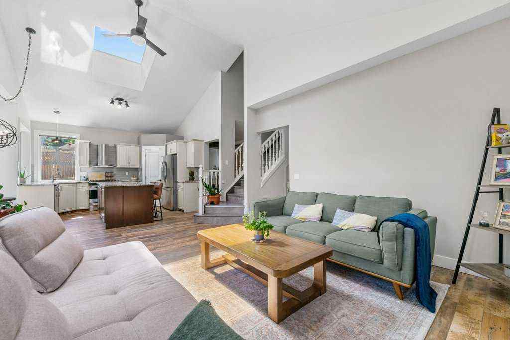 MLS® A2250481 - 139 Douglasdale Point SE in Douglasdale/Glen Calgary, Residential