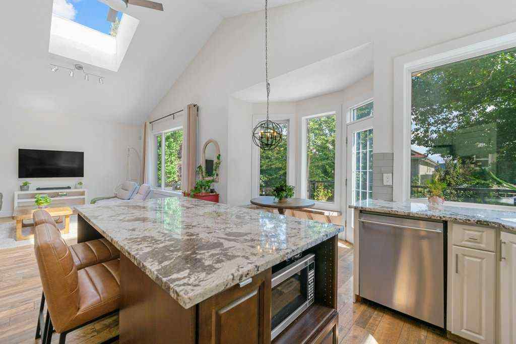MLS® A2250481 - 139 Douglasdale Point SE in Douglasdale/Glen Calgary, Residential