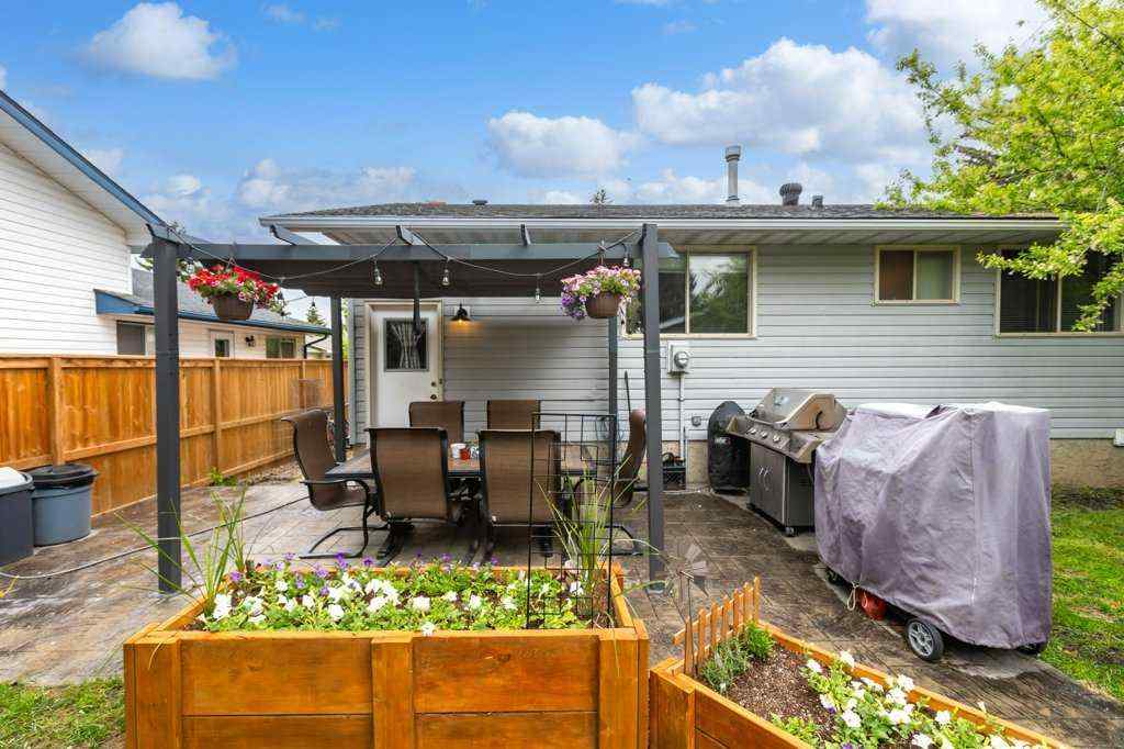 MLS® A2250487 - 131 Bracewood Road SW in Braeside Calgary, Residential