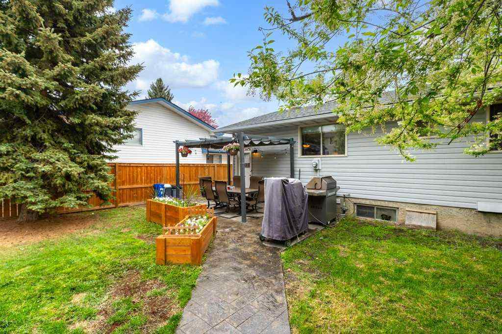 MLS® A2250487 - 131 Bracewood Road SW in Braeside Calgary, Residential