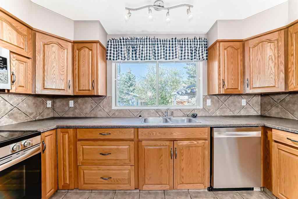 MLS® A2250487 - 131 Bracewood Road SW in Braeside Calgary, Residential