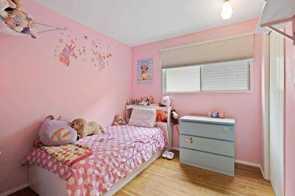 MLS® A2250487 - 131 Bracewood Road SW in Braeside Calgary, Residential