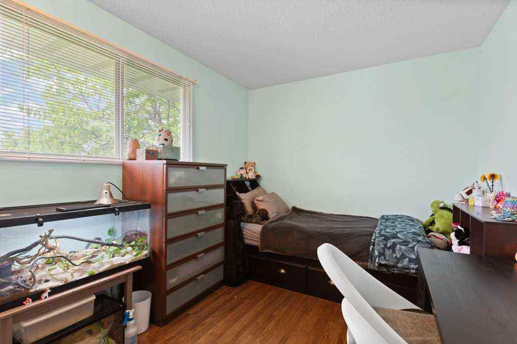 MLS® A2250487 - 131 Bracewood Road SW in Braeside Calgary, Residential