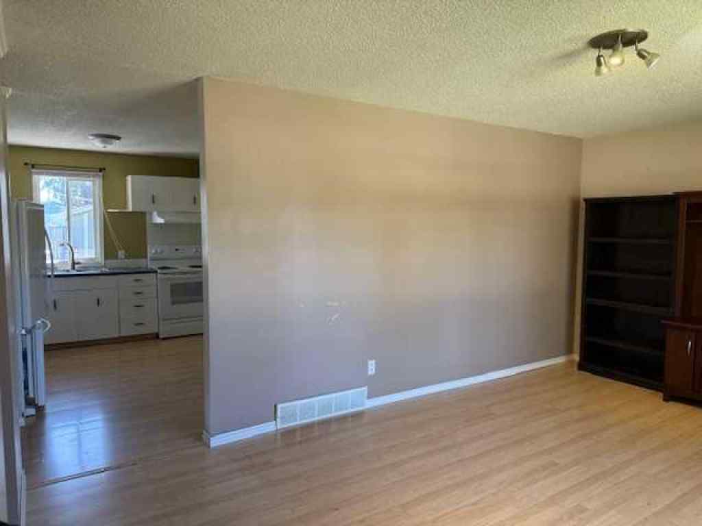 MLS® A2250488 - 10203 103 Street  in NONE High Level, Residential