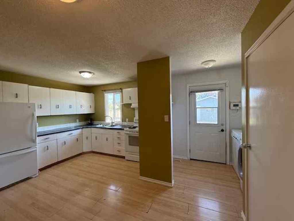 MLS® A2250488 - 10203 103 Street  in NONE High Level, Residential