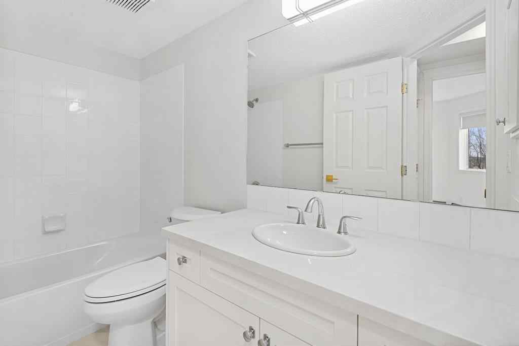 MLS® A2250493 - Unit #2205 7451 Springbank Boulevard SW in Springbank Hill Calgary, Residential