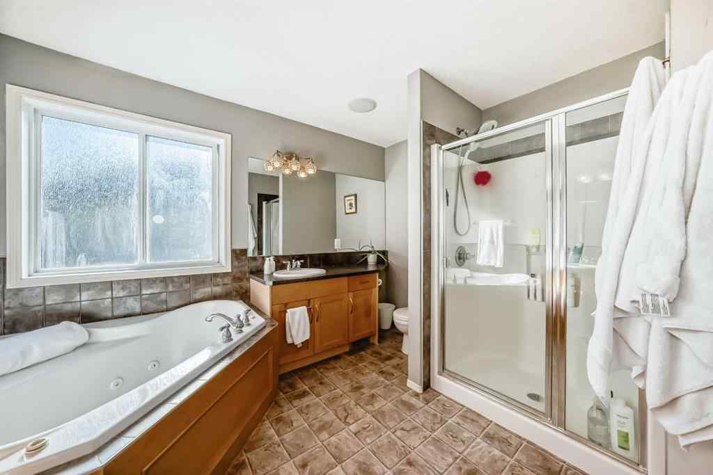 MLS® A2250494 - 128 LAVENDER Way  in Rainbow Falls Chestermere, Residential