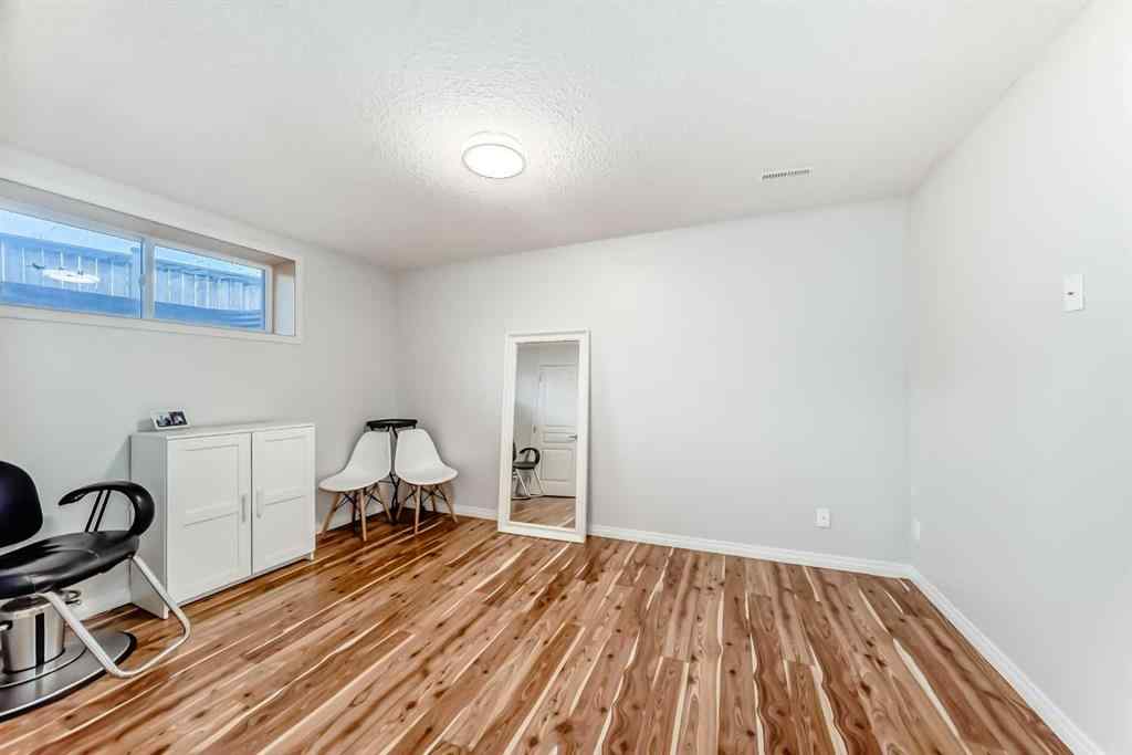 MLS® A2250494 - 128 LAVENDER Way  in Rainbow Falls Chestermere, Residential