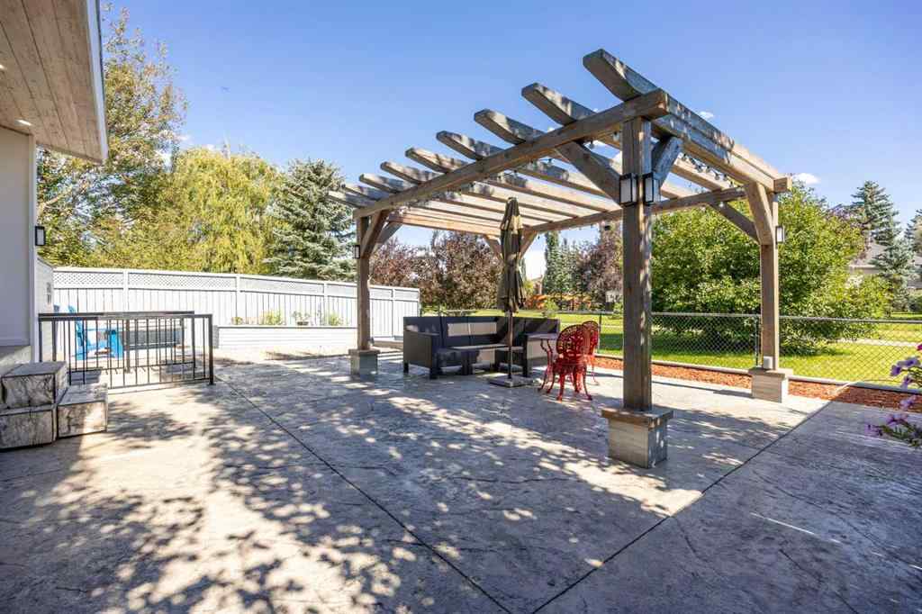MLS® A2250500 - 73 Riverview Close SE in Riverbend Calgary, Residential