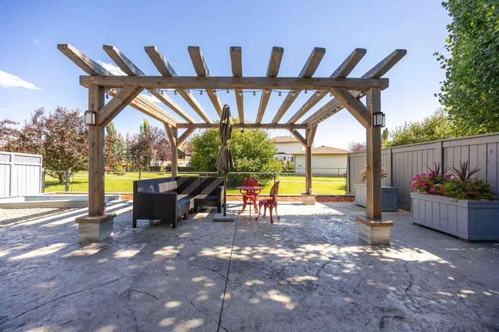 MLS® A2250500 - 73 Riverview Close SE in Riverbend Calgary, Residential