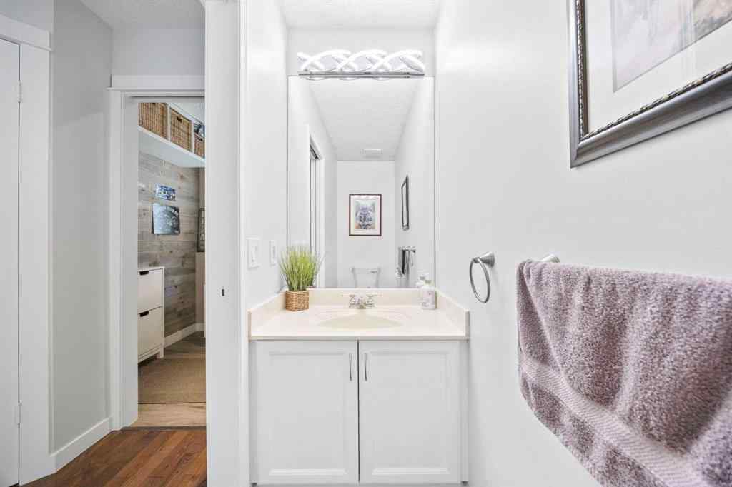 MLS® A2250500 - 73 Riverview Close SE in Riverbend Calgary, Residential