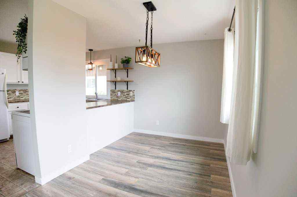 MLS® A2250504 - 12 Eagle Road  in Fairway Heights Lacombe, Residential