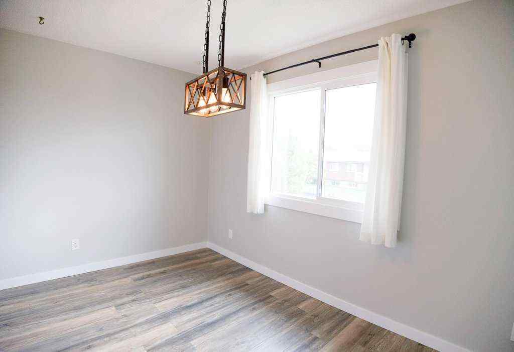 MLS® A2250504 - 12 Eagle Road  in Fairway Heights Lacombe, Residential