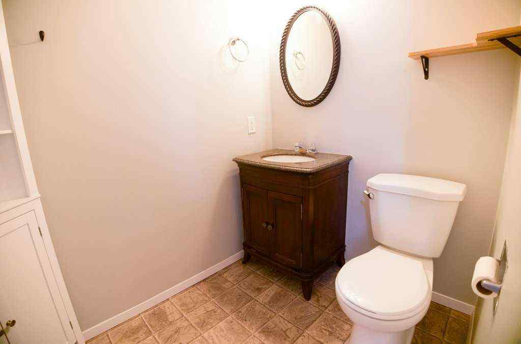 MLS® A2250504 - 12 Eagle Road  in Fairway Heights Lacombe, Residential