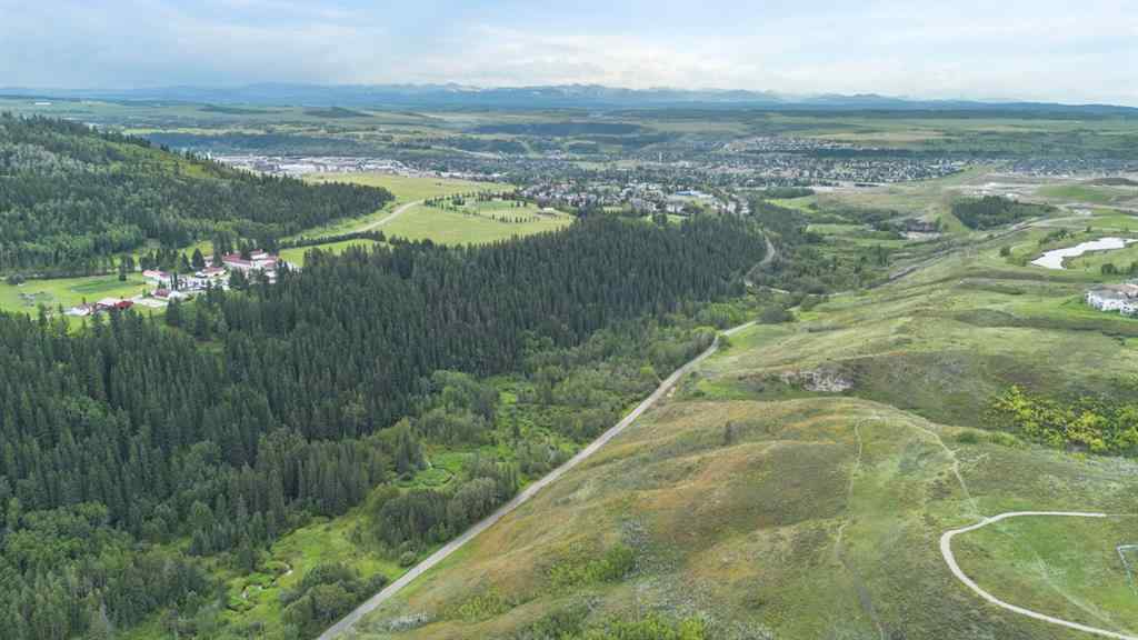 MLS® A2250508 - 28 Sunvalley View  in Sunset Ridge Cochrane, Residential