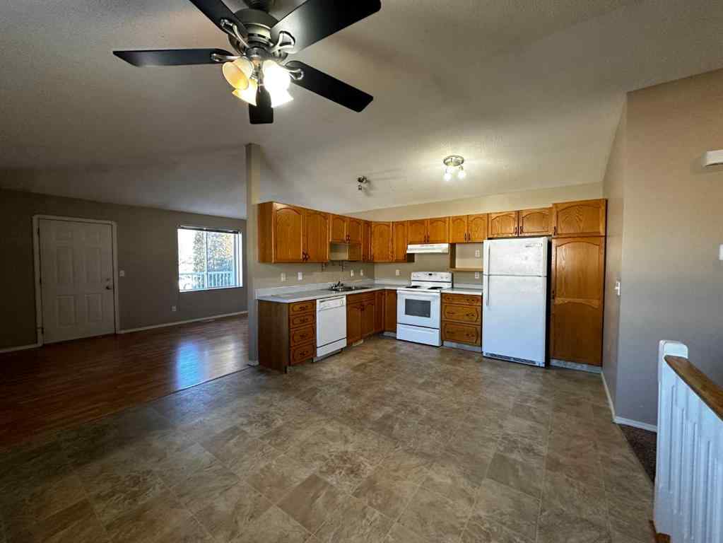 MLS® A2250513 - 72 Valleyview Drive SW in SW Hill Medicine Hat, Multi-Family