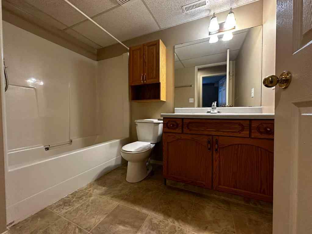 MLS® A2250513 - 72 Valleyview Drive SW in SW Hill Medicine Hat, Multi-Family