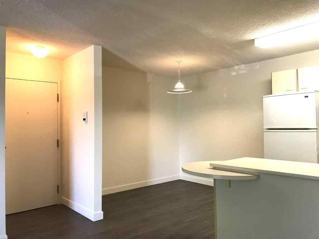 MLS® A2250526 - Unit #21 2421 Edenwold Heights NW in Edgemont Calgary, Residential