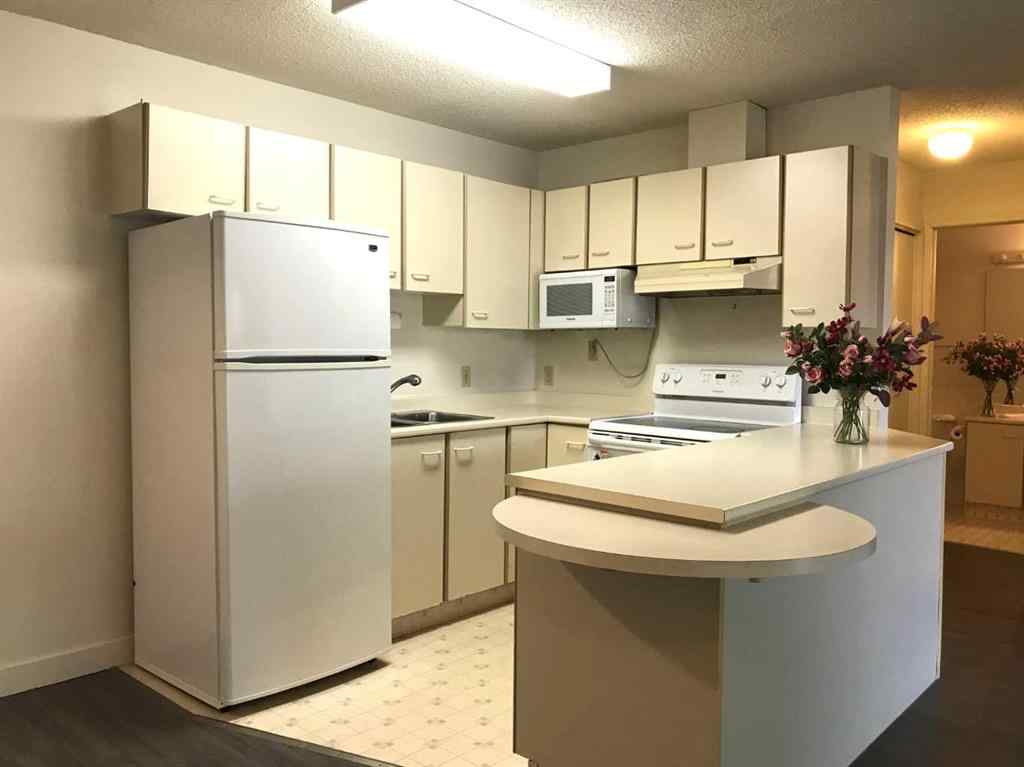MLS® A2250526 - Unit #21 2421 Edenwold Heights NW in Edgemont Calgary, Residential